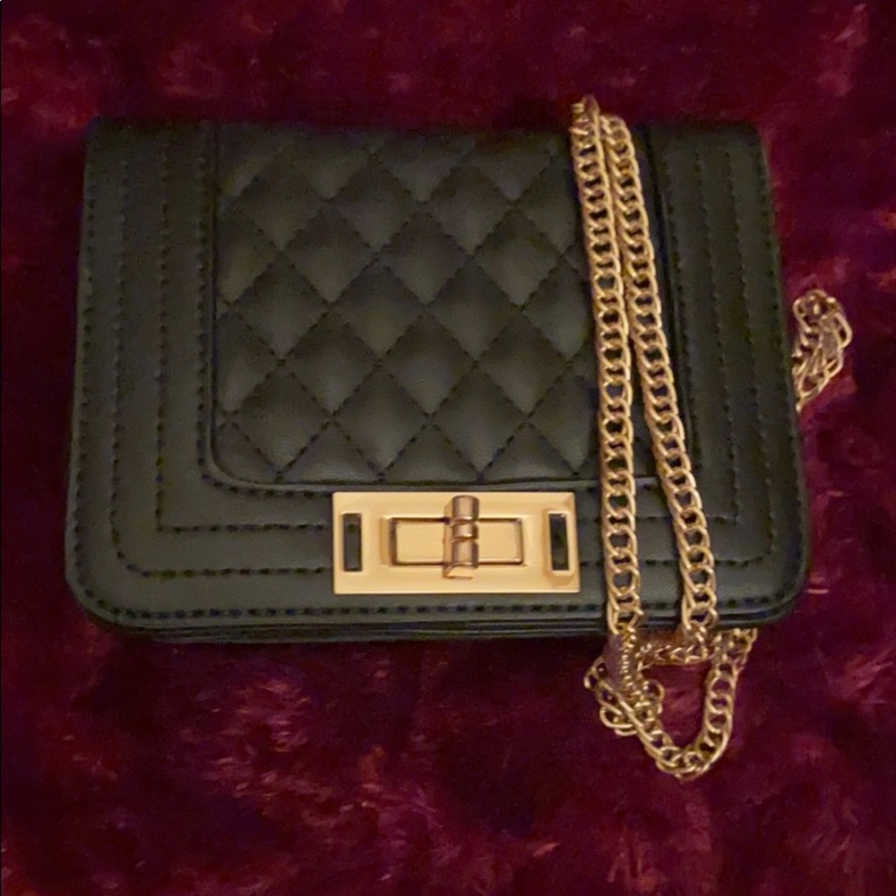 Mini chain purse